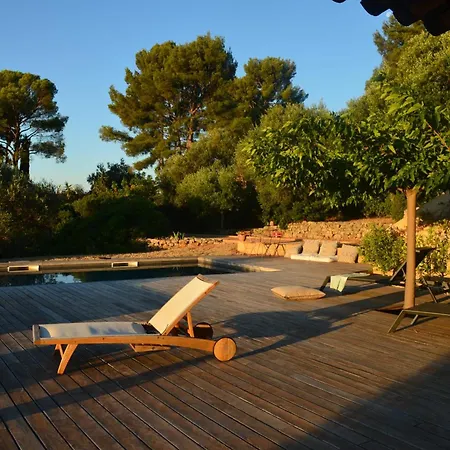 別荘 With Pool And Panoramic Views In オリウル