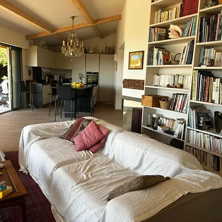 別荘 With Pool And Panoramic Views In *
