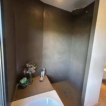 With Pool And Panoramic Views In 別荘 オリウル